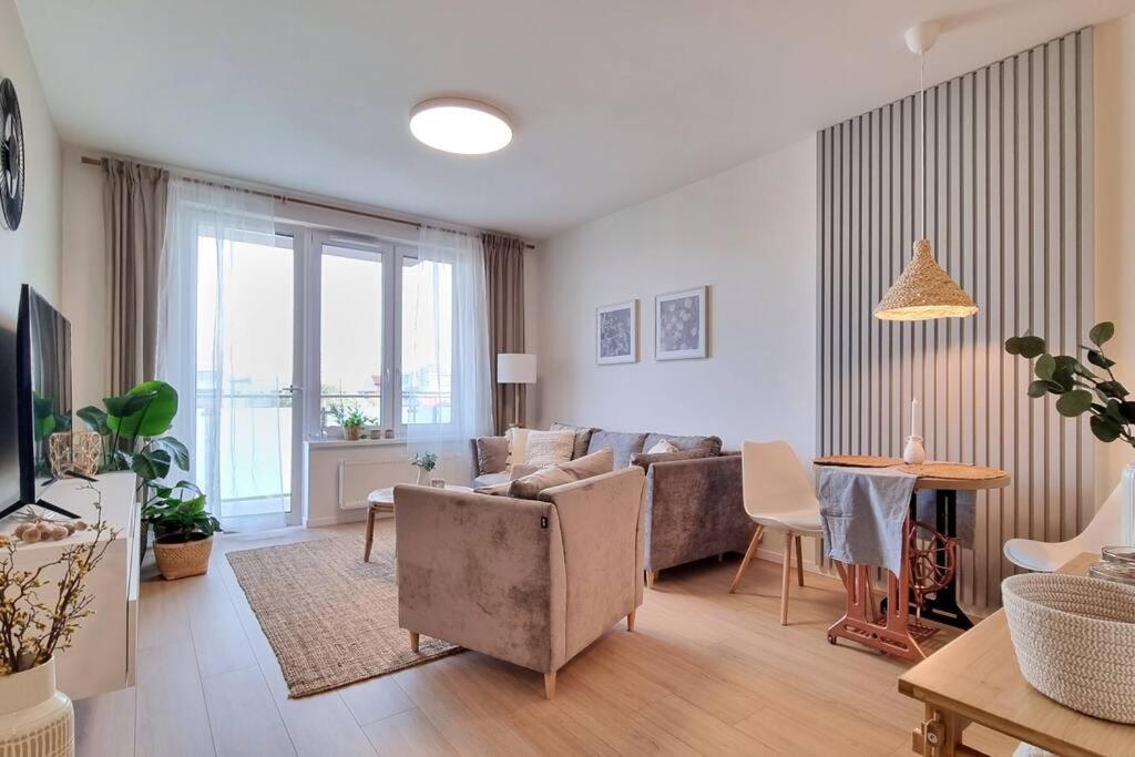 10 Minutes To City: Cozy Urban Apartment Pressburg
