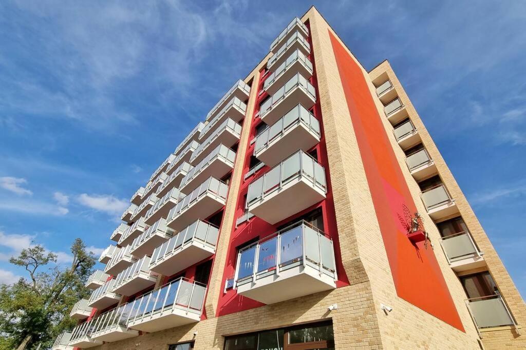 Apartment 10 Minutes To City: Cozy Urban Pressburg